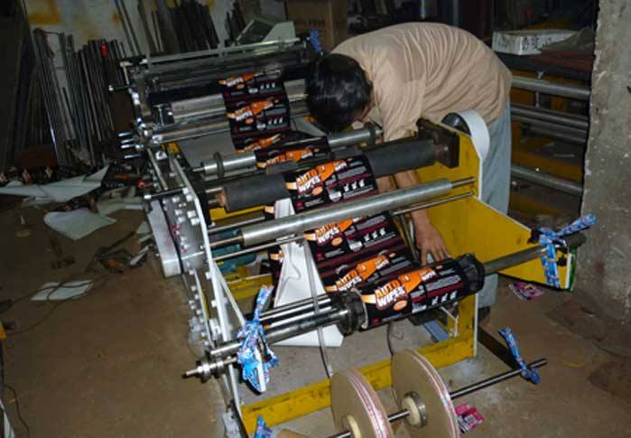 微機(jī)控制高速自動(dòng)切段機(jī)、切標(biāo)機(jī)