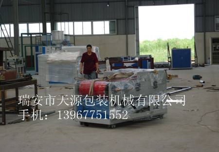 纏繞膜復(fù)卷機