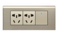 10A250V一位雙控點開關(guān)帶二位五孔