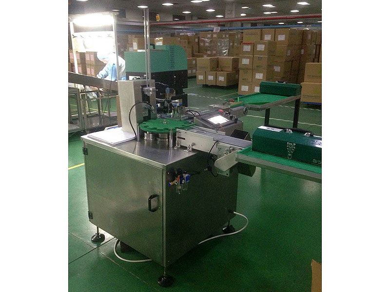 防劃傷植絨專用加墊機(jī)
