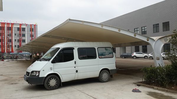車棚