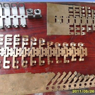 實(shí)用復(fù)雜連續(xù)模具設(shè)計(jì)制造 金屬沖裁模沖壓模加工中