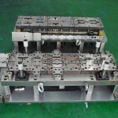 連接模具沖壓模加工，高速?zèng)_床加工