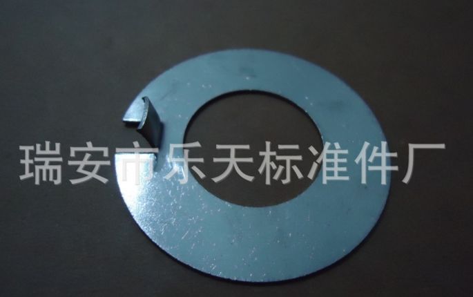 外舌止動(dòng)墊圈應(yīng)用于機(jī)械工業(yè)的緊固件