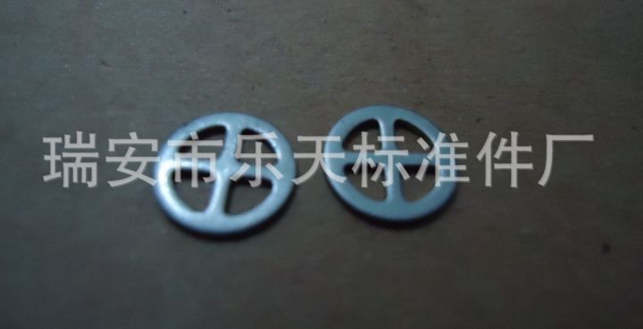 不銹剛十字平墊應(yīng)用于機(jī)械工業(yè)緊固件